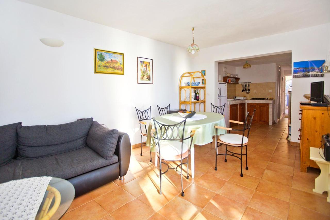 Seaside Secluded Apartments Cove Tvrdni Dolac, Hvar - 4008 Gdinj ภายนอก รูปภาพ